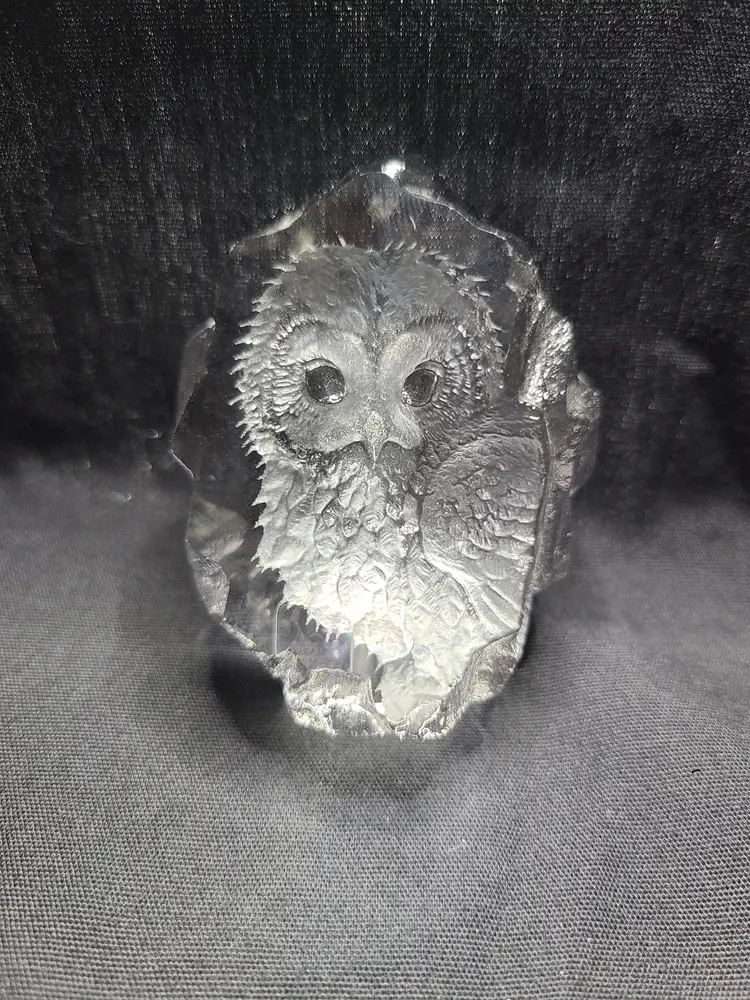 Vintage Mats Jonasson Maleras Glassworks Owl Full Lead Crystal Sculpture Paperweight
