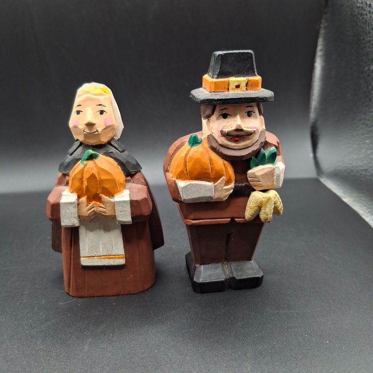 Vintage Midwest Imports Wooden Hand carved Harvest Pilgrim Figurines Set Of 2