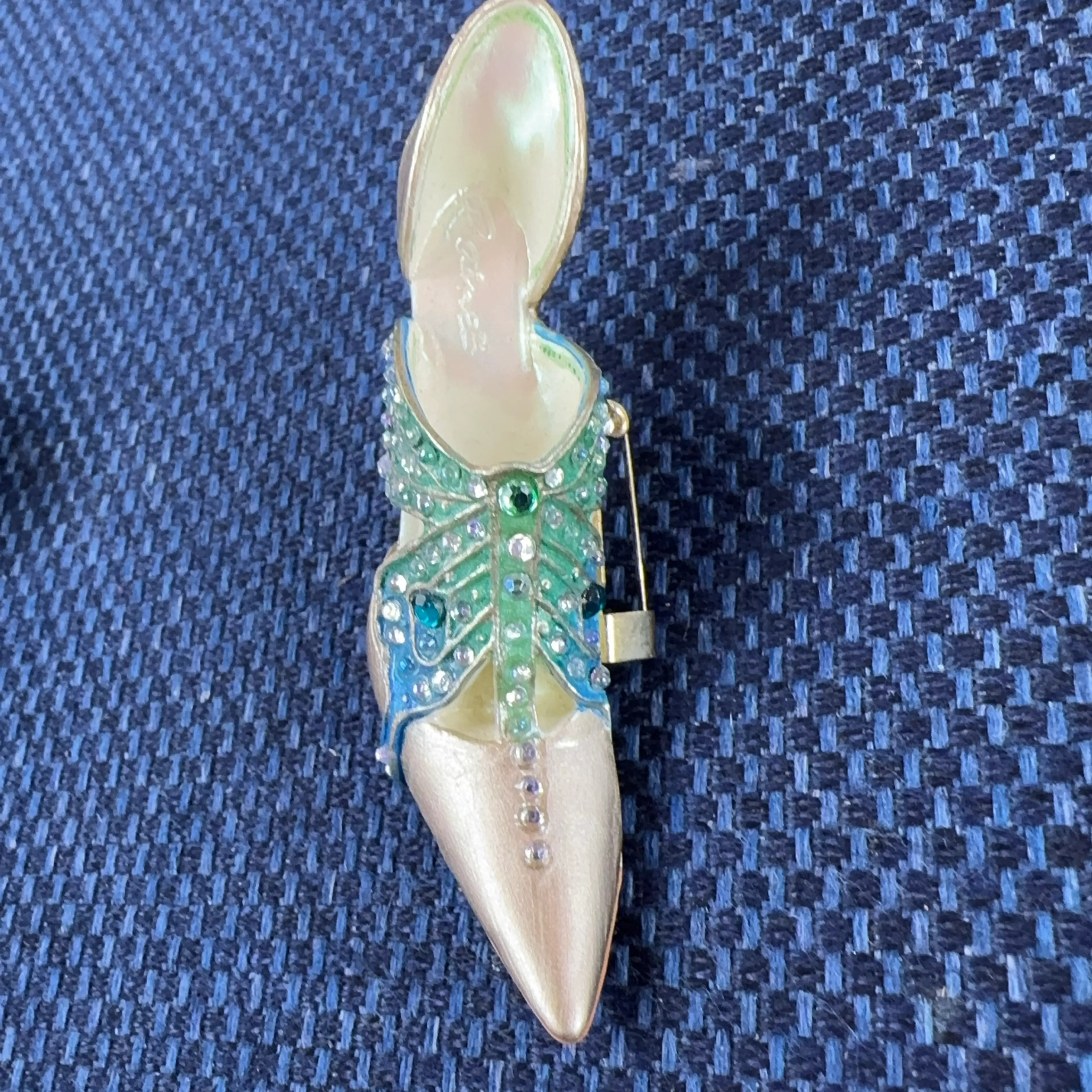 Image 2 of 4