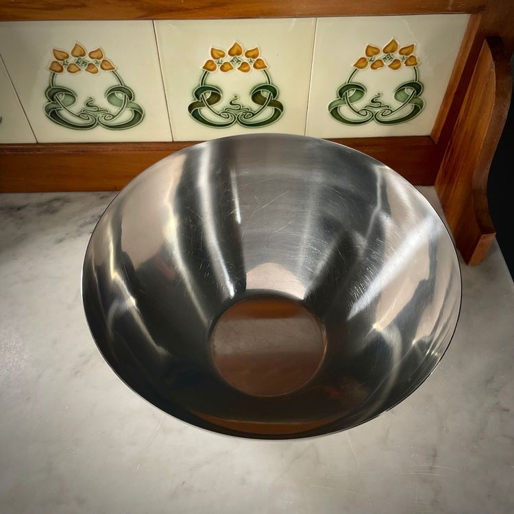 Vintage SELANDIA Denmark 18/8 Stainless Steel Salad Fruit Display Bowl MCM 11.5"