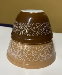 Pyrex WOODLAND BROWN Mixing Bowls 2 Vintage #401 750 ml and Tan #402 1.5 L