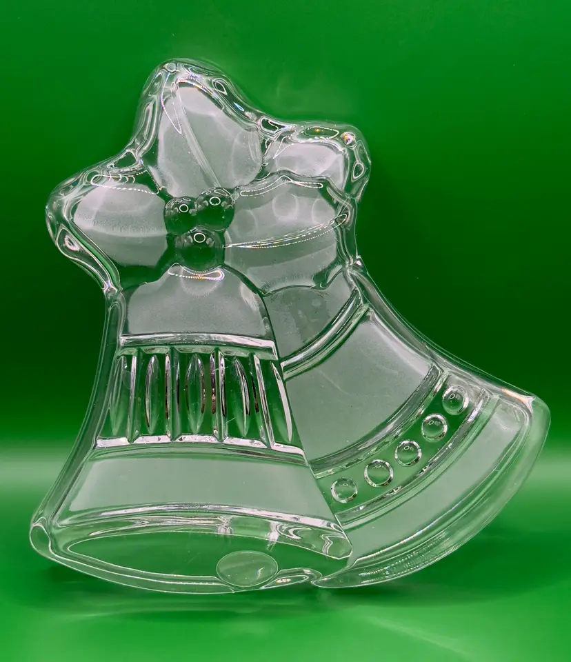 Vintage Bell Shaped Figurine Paperweight Trinket Clear Glass, Holiday Decor, Unbranded