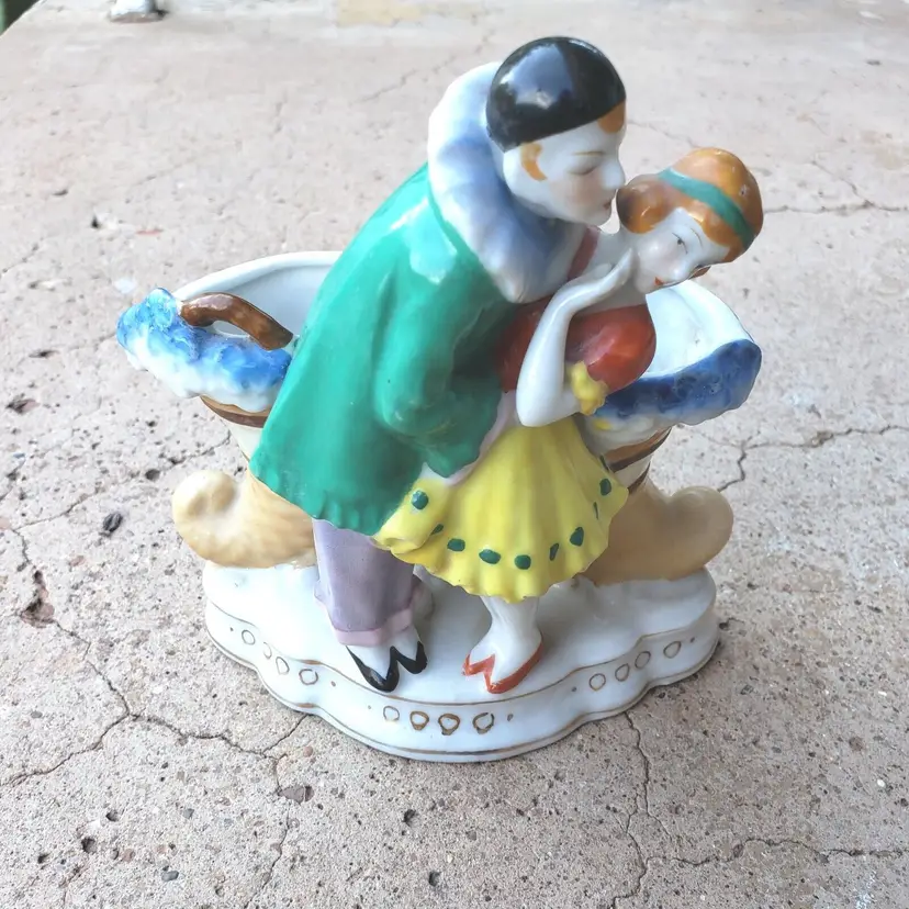 Clown Trying to Kiss Girl Figurine Planter Porcelain made in Japan Vintage