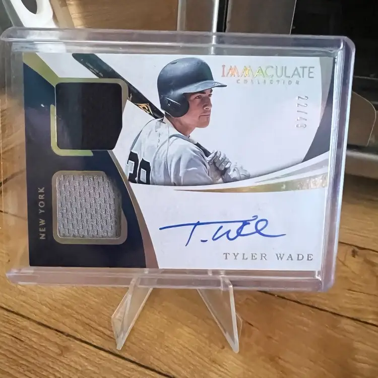 2018 Immaculate Dual Jersey Autograph Tyler Wade /49 New York Yankees