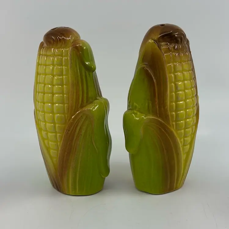 Kitsch Corn 🌽 Shaker Set Vintage Japan 5”