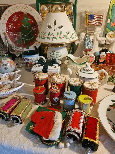 Late Night Christmas in July 🎄 Pre-bids On!