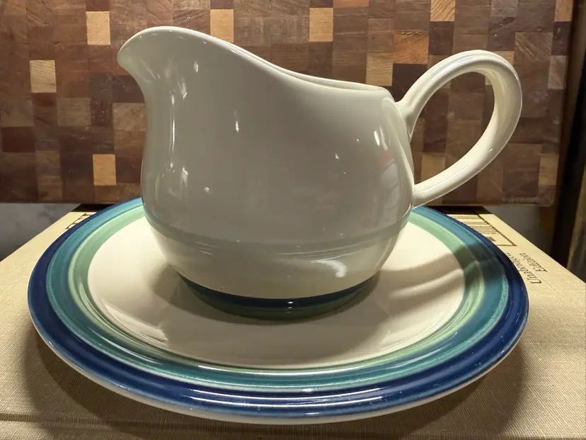 Pfaltzgraff Mountain Shadow Gravy Boat and Underplate Underliner Set