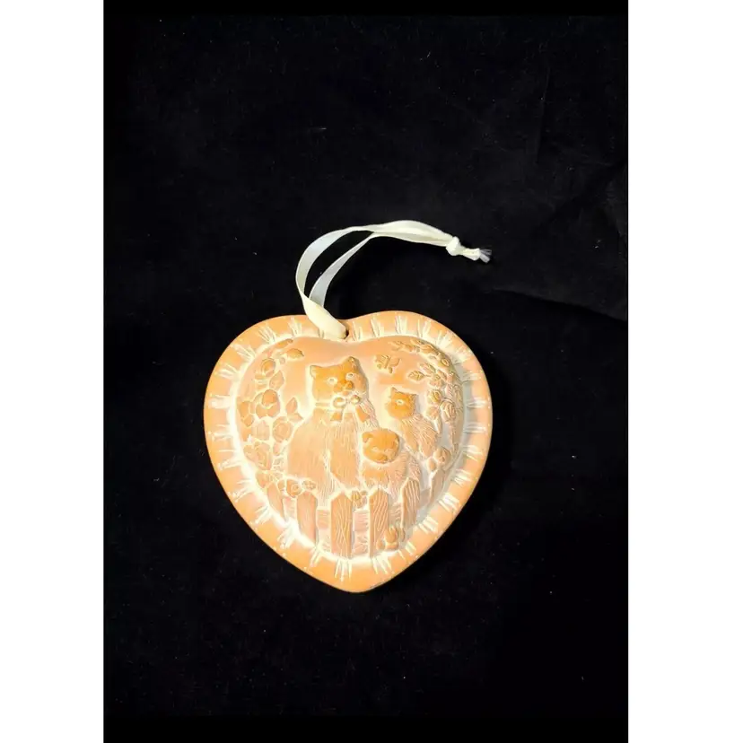 KEYPOINT Terracotta Heart With Cats Potpourri