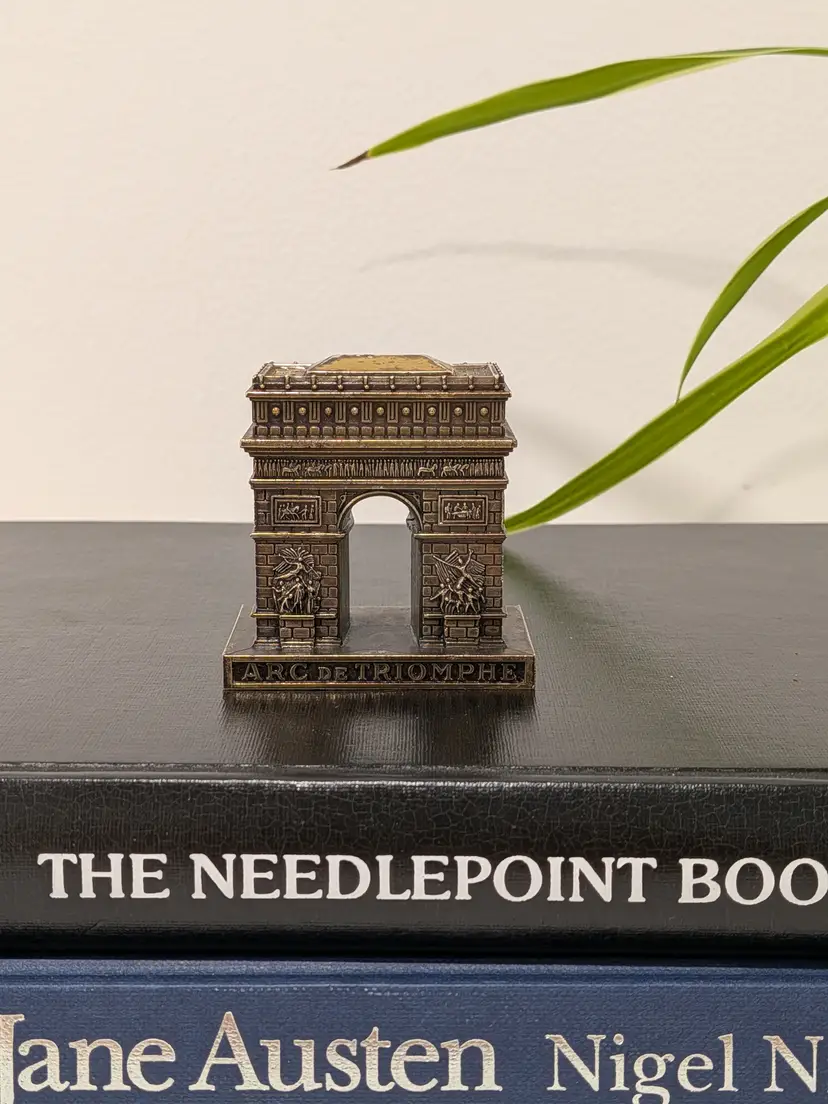 Miniature Arc de Triomphe Souvenir