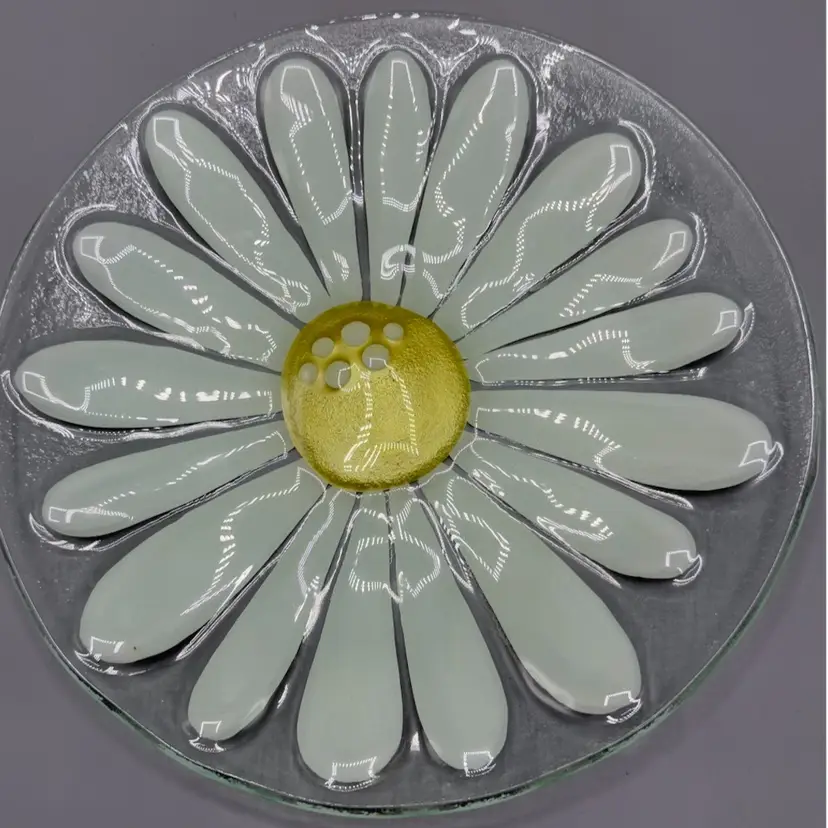 11” Daisy/SunflowerFused Glass With Reverse Painting