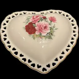 #01 - Formalities By Baum Brothers Porcelain Heart Box