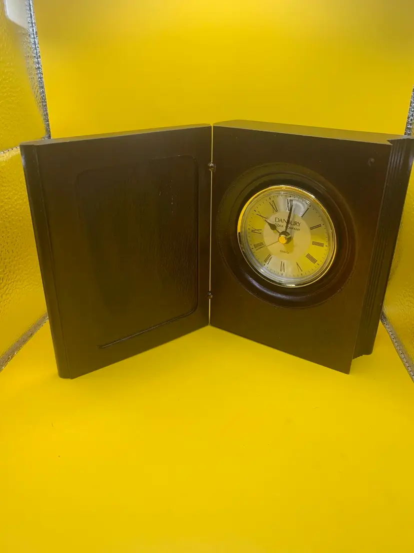 Wood Faux Book w/ Dansbury Clock, H: 5 1/4β, W: 4 1/2β, D: 1 3/4β.