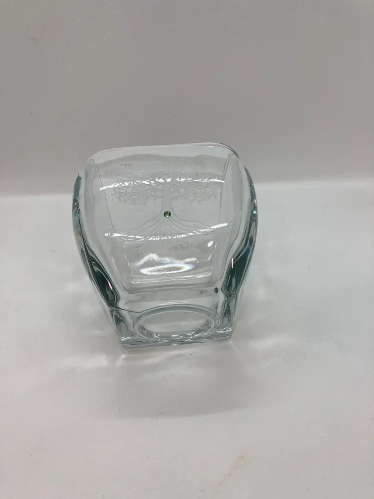 'Tree of Life' Vase made by Master Glass Artisan Billy Healy, Signed, with Green Signature Crystal