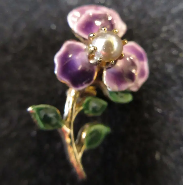 Vintage Small Enamel on Gold Tone Metal Purple Violet Flower Brooch Pin with Faux Pearl - 3/4 Inch Long