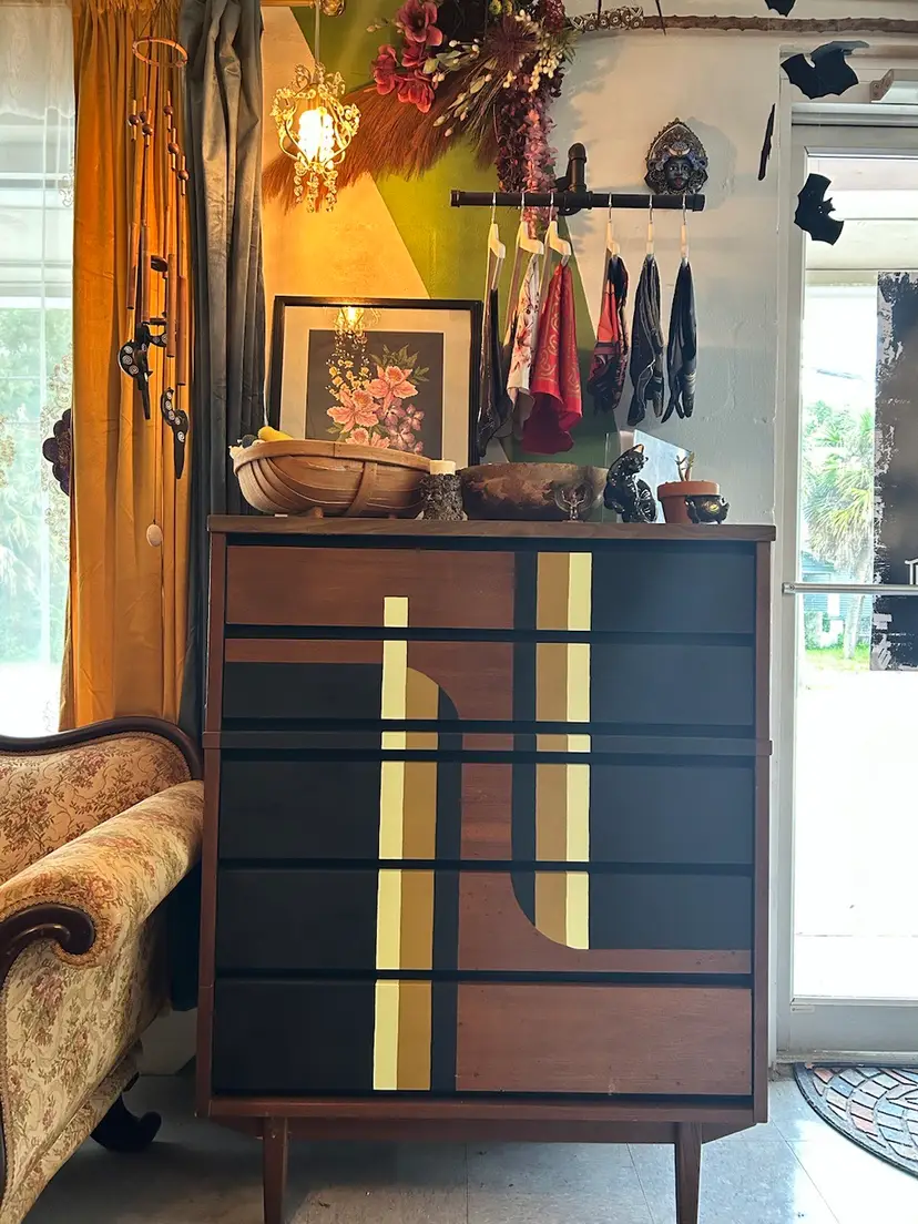 Mid Century 5 Drawer Dresser