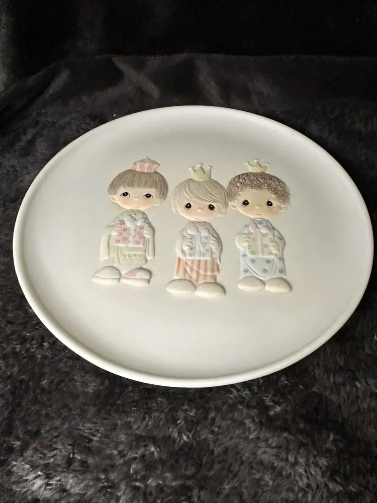 PRECIOUS MOMENTS Limited Edition Christmas Plate "WEE THREE KINGS" #03293