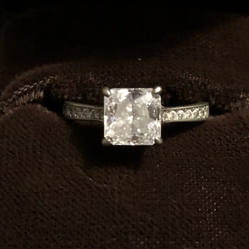 925 PT Platinum Size 7 Stunning Ring