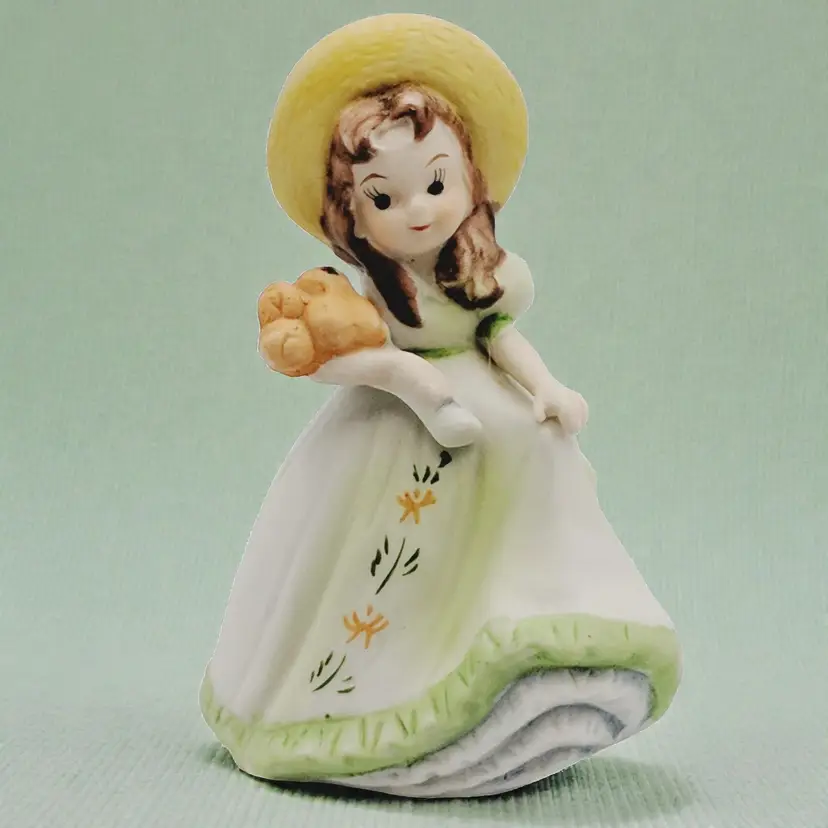 Vtg Big Eyelashes Girl Green Dress w Bonnet & Flower Bouquet Bisque Figurine