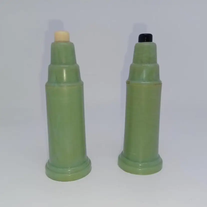 Vintage Green Cravenite Art Deco Push Button Salt & Pepper Shakers 3-1/2 " GUC