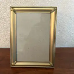 Vintage Malden Brushed Gold Metal Picture Frame 5x7 Vertical Ornate Corners Brass