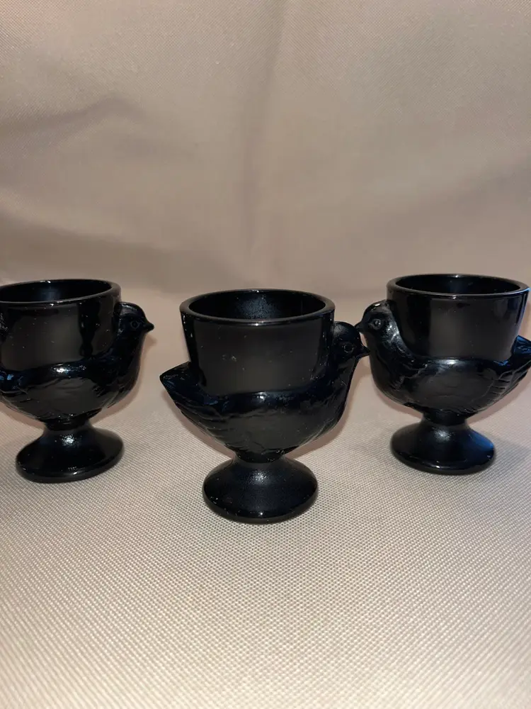 Set Of 3 Vintage Arcoroc France Black Amethyst Glass Chicken Egg Cups