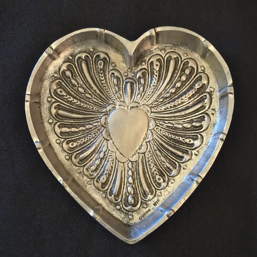 Pewter Heart Trinket Dish Metzke 1982 Intricate Ornate Design 4" wide Vintage