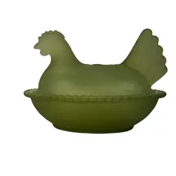 Rose’s Closet Olive Green Satin Glass Hen on Nest 3 1/2” tall 4 3/4” long New