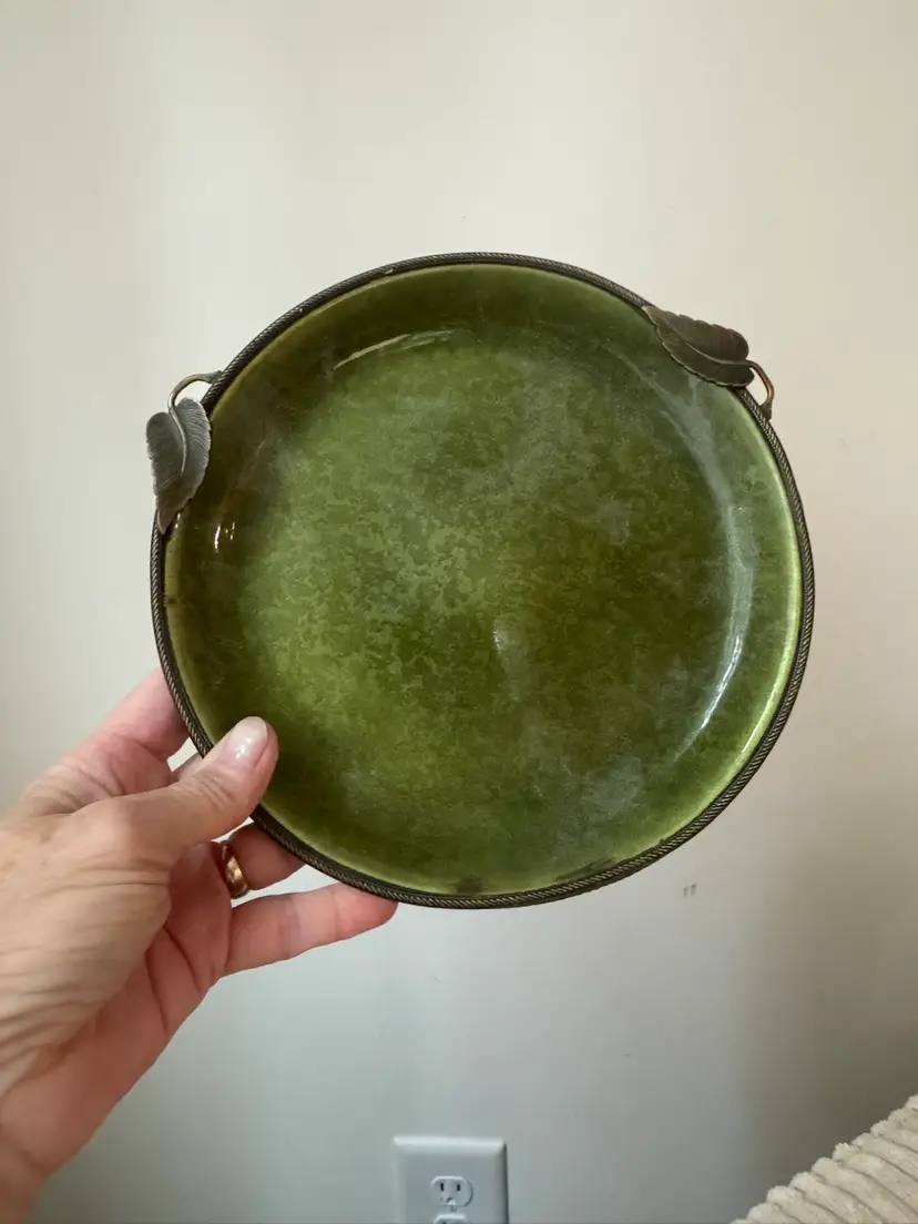 Decorative Metal Plate 8” Diameter