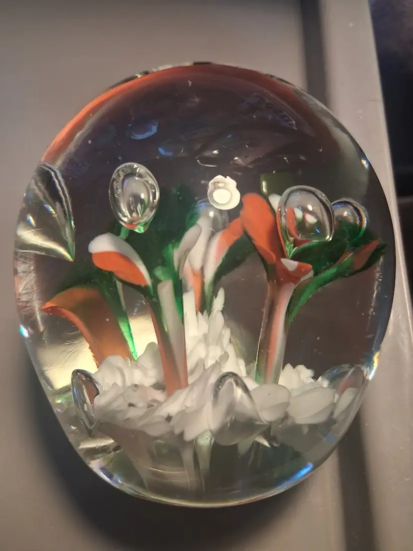 Vintage 1990 Prestige Art Glass Magnum Dome Trumpet Flowers Paperweight