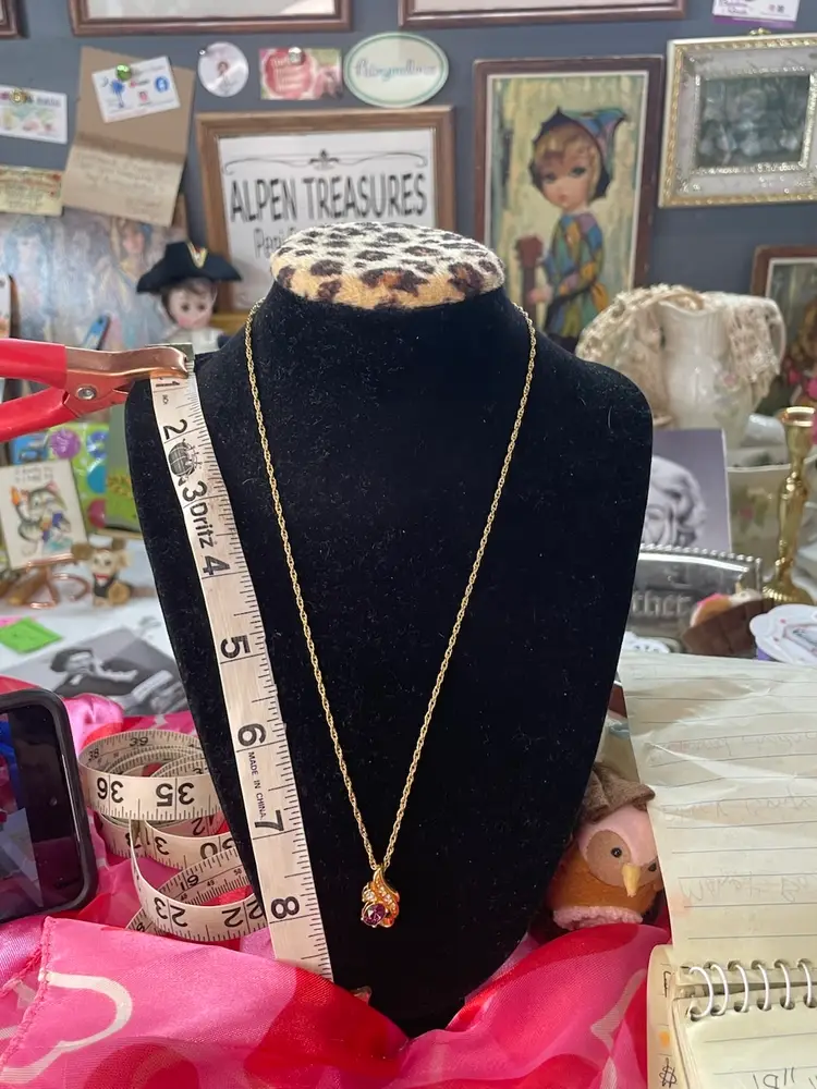 1980’s Avon Necklace