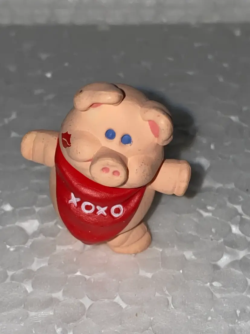 25% Off Vintage Hallmark Valentines Day Merry Miniature Figurine As Pictured (was $6)