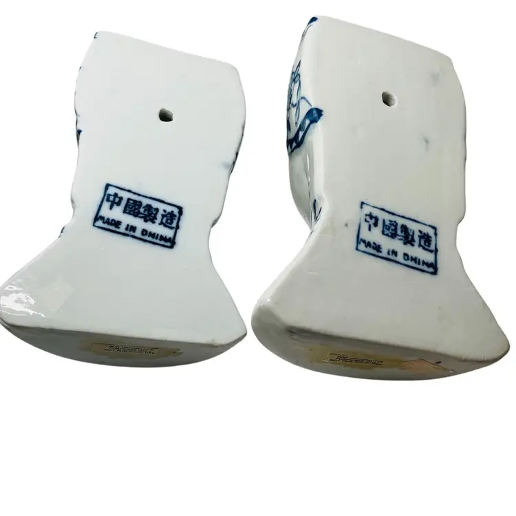 Pair Vtg. Oriental Head Wall Pocket Vases, Porcelain Rich Vibrant Color Blue & White, Made In China, Kitsch Decor, Very Nice Condition (Please See Photos)