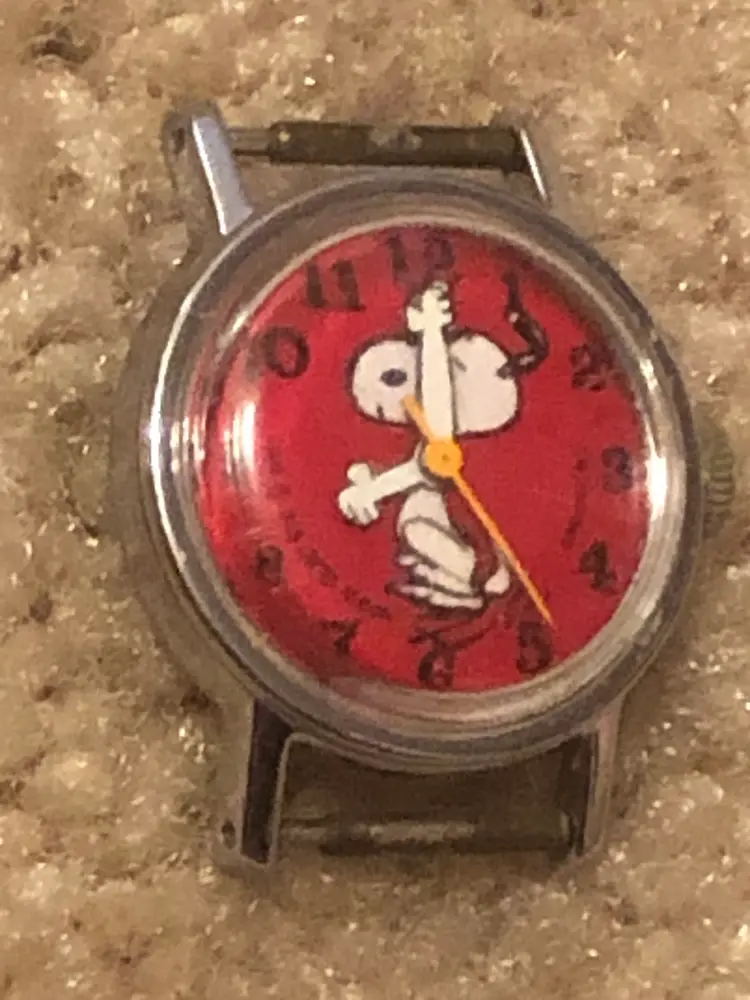 Vintage Snoopy Watch - Classic Peanuts Collectible