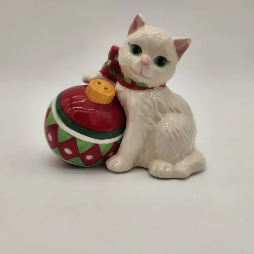 NWT Fritz & Floyd 2008 Super Cute Yuletide Cat Salt & Pepper Shakers Holiday