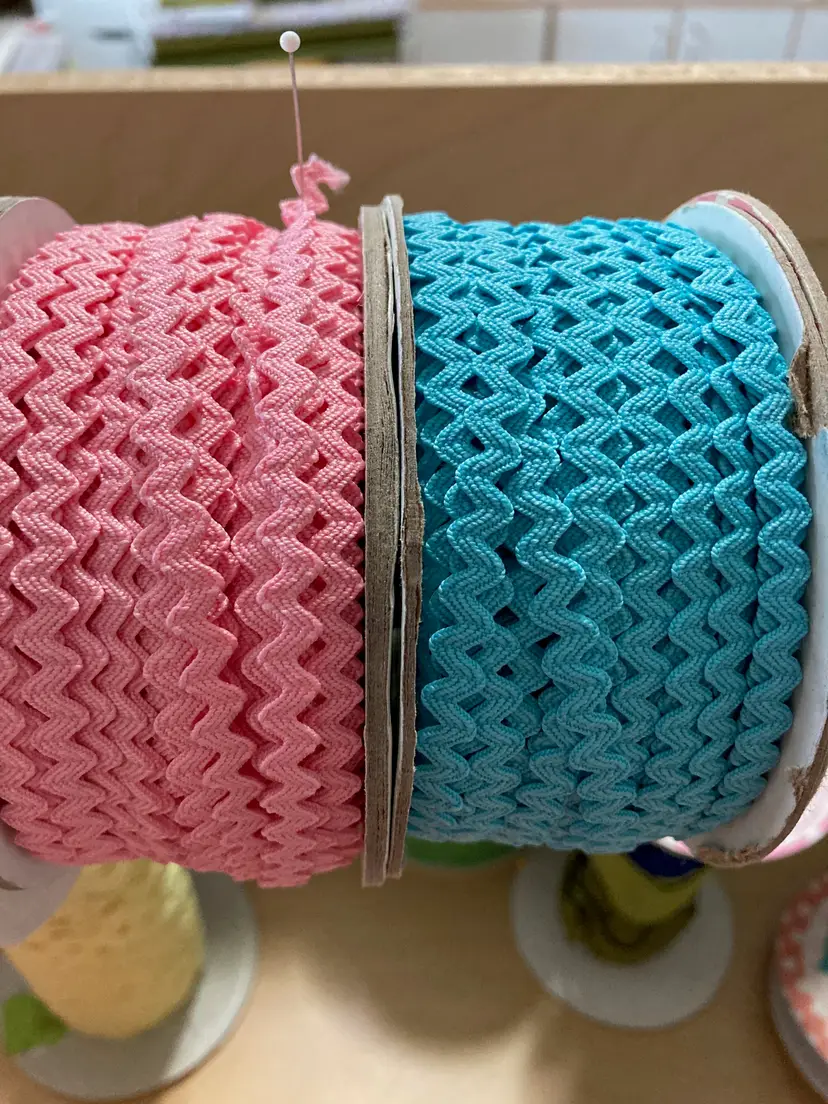 #10 - Mini Ric-Rac 4yds - $1