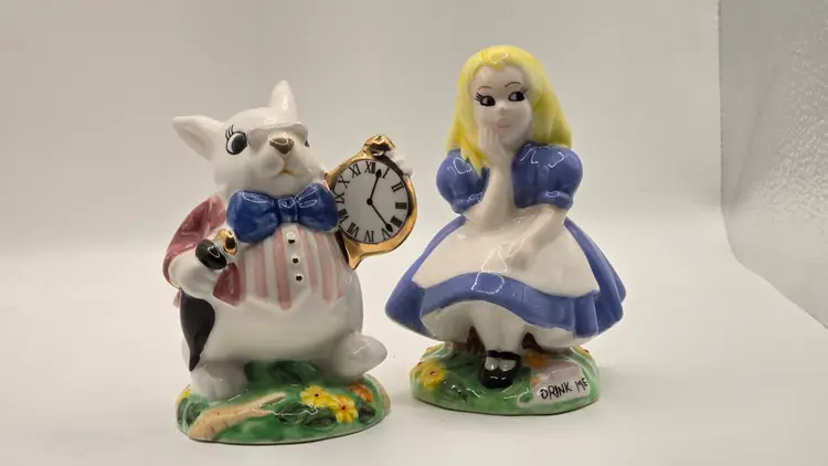 Alice in Wonderland Salt & Pepper Shakers – (White Rabbit & Alice)
