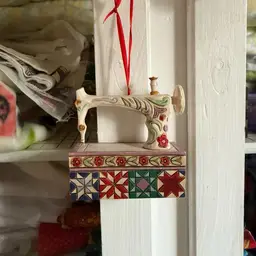 Jim Shore Vintage Sewing Machine