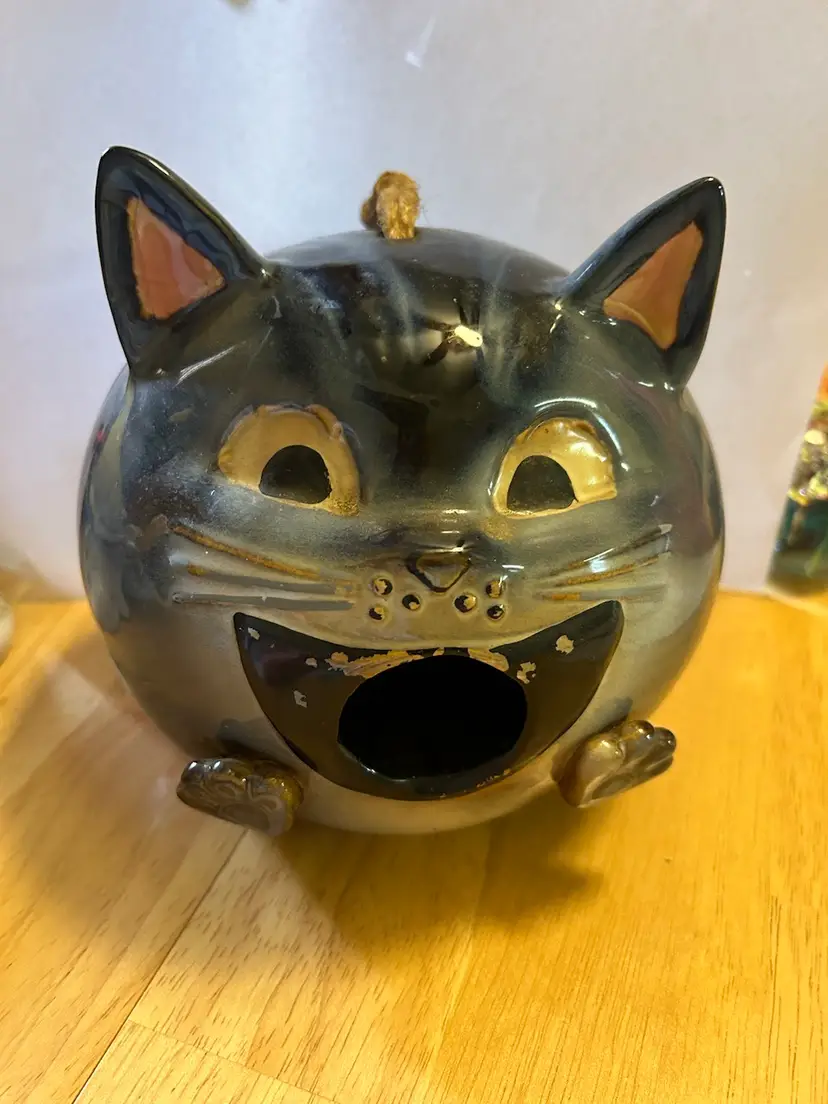 Pottery cat face birdhouse some paint loss as indicated in photo