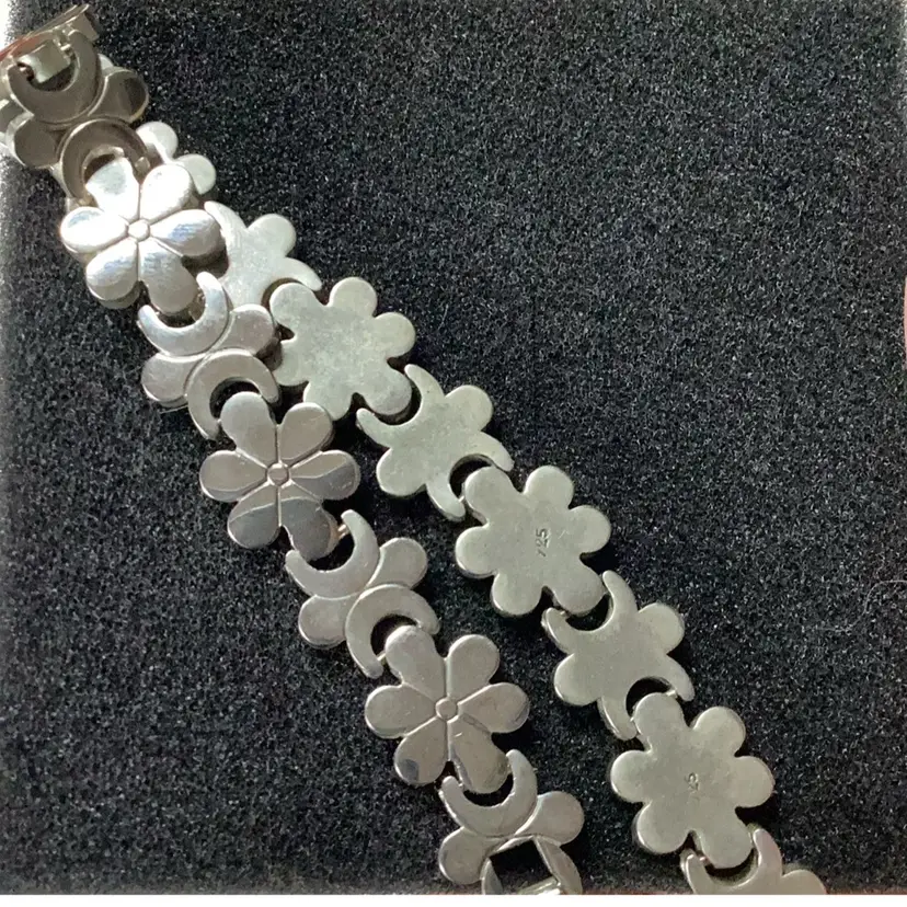 Vintage Silver Tone Flowers Bracelet Fold Over Clasp 8”