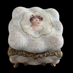 Wave Crest Dresser Box