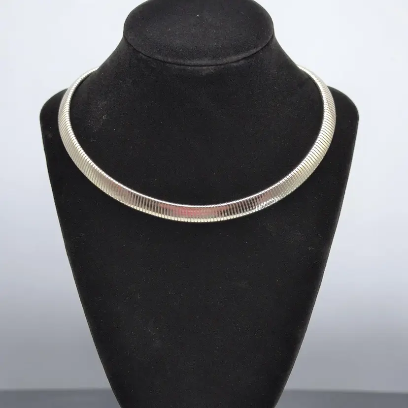 Silver Tone Omega Mesh Chain Flex Stretch Snake Collar Necklace