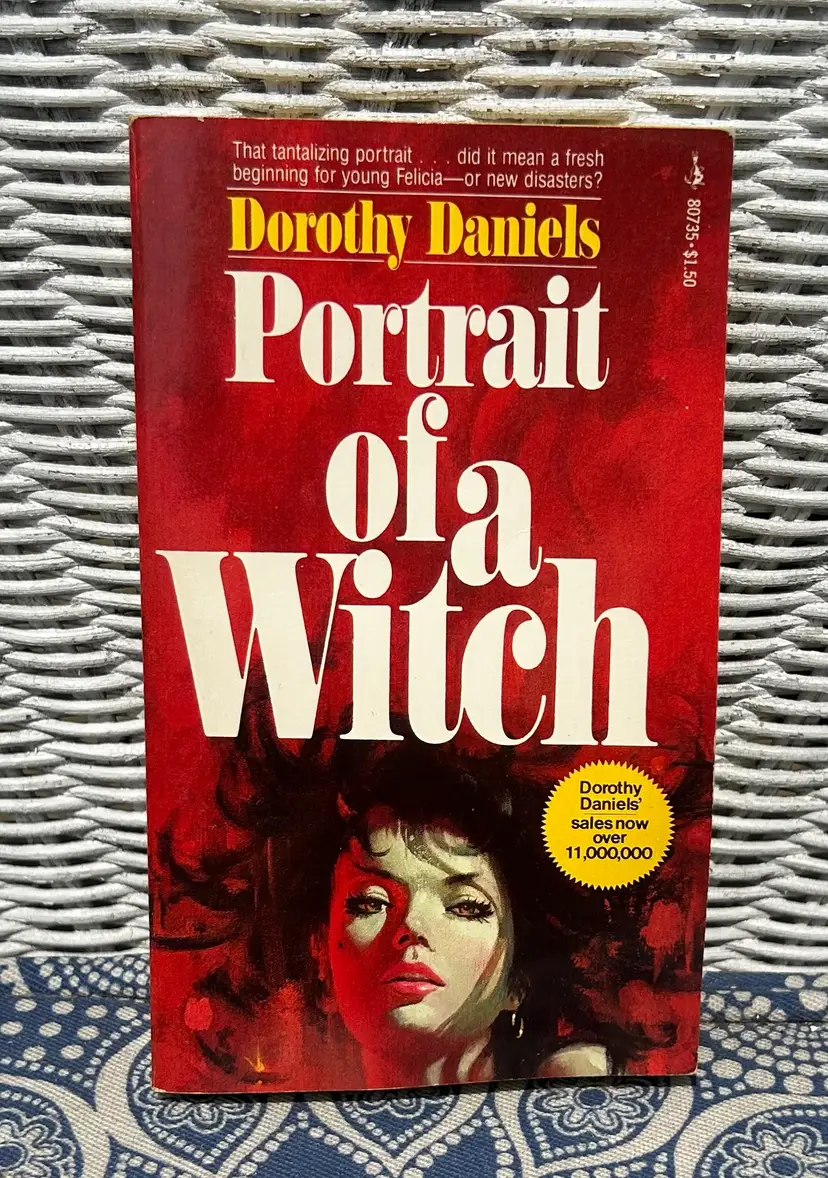 Vintage 'Portrait of a Witch' by Dorothy Daniels Paperback 1976 Pocket Book