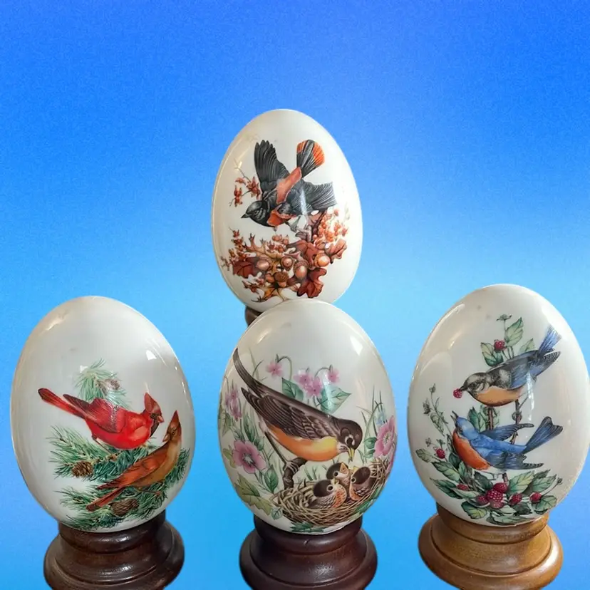#01 - Avon Four Season’s Porcelain Egg Series