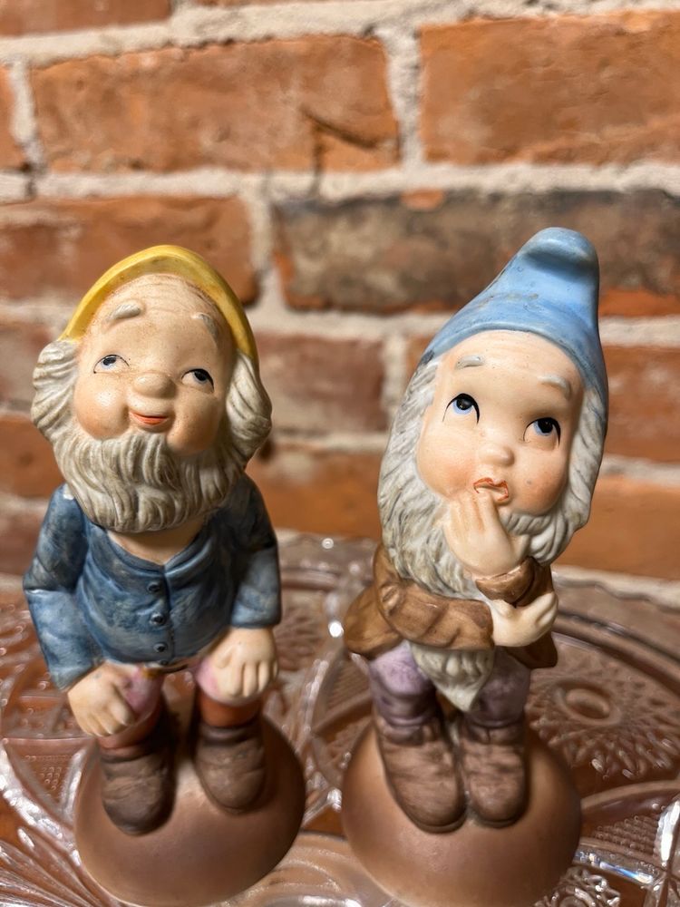 Vintage elves set of two