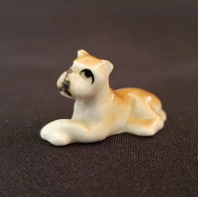 Bull Dog Ceramic Porcelain Figurine Dollhouse Miniature 1 1/4" Long Vintage