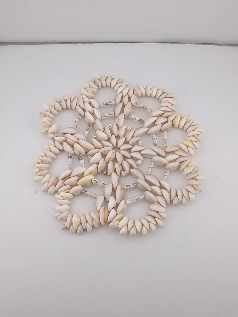 Puka shell trivet