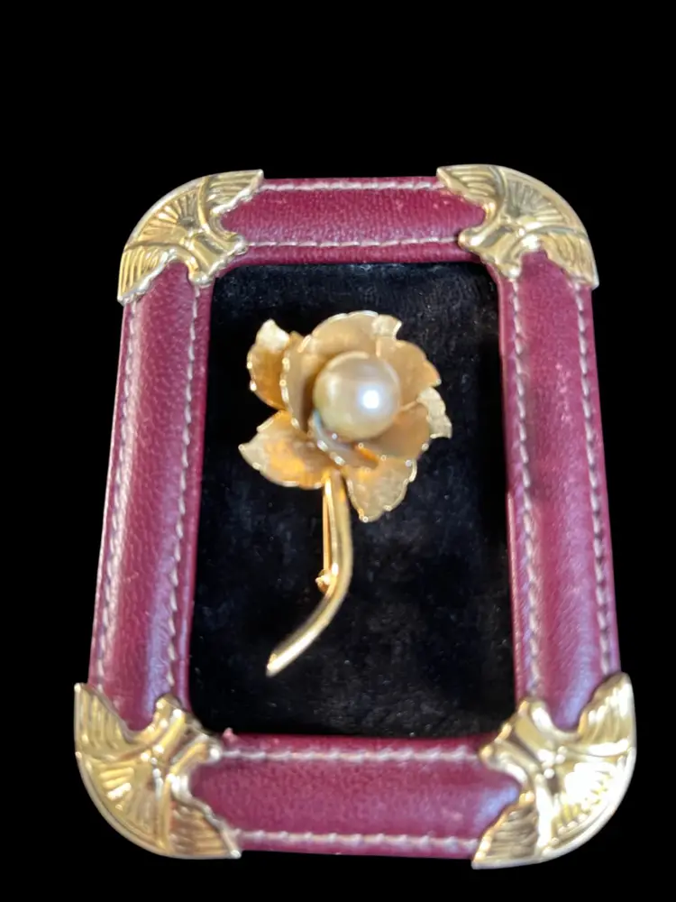 Castlecliff Brooch-Gold Tone Rose w/ Faux Pearl in Center
