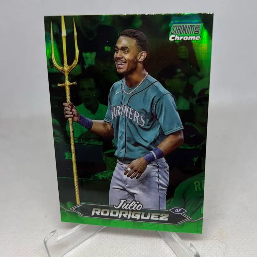 2024 Topps Stadium Club Julio Rodriguez Chrome Green Refractor
