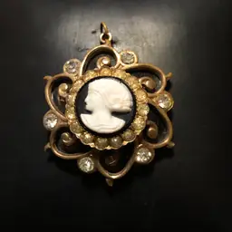 Vintage Gold-Tone Cameo Necklace Pendant
