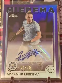 Vivianne Miedema 2024/25 Topps Chrome UWCL Autograph Purple /75 Manchester City Netherlands Soccer Card